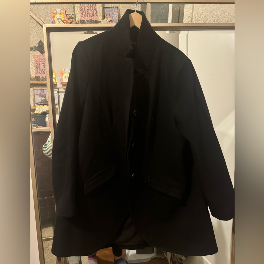 Universal standard black beas coat size 18-20 (M) nwt